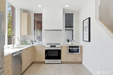 1407 29th Avenue Seattle WA 98122