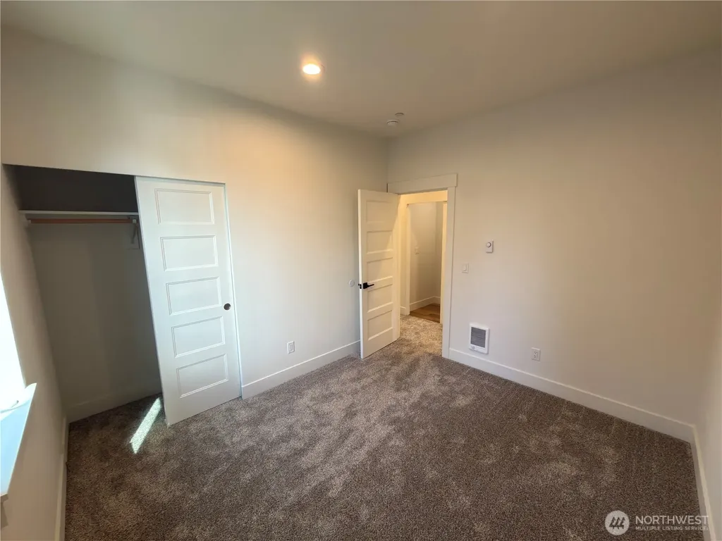 10528 13th Avenue W Everett WA 98204