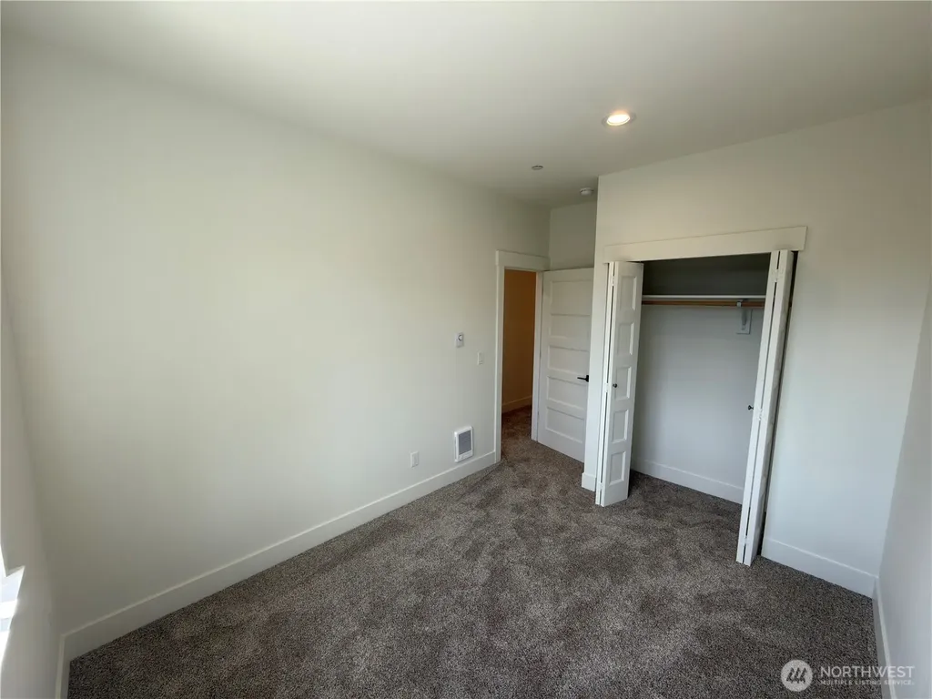 10528 13th Avenue W Everett WA 98204