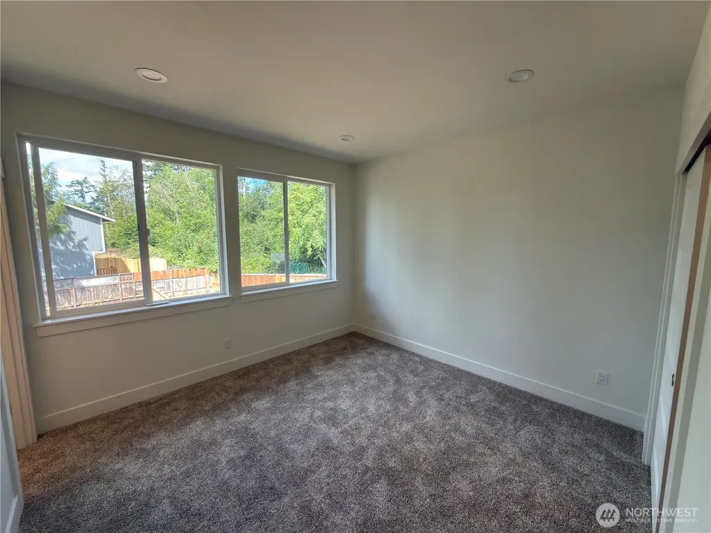 10528 13th Avenue W Everett WA 98204