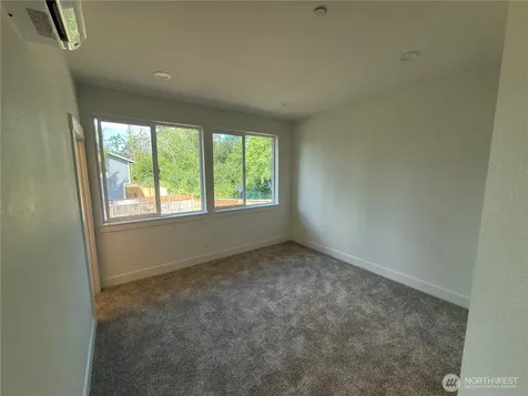 10528 13th Avenue W Everett WA 98204