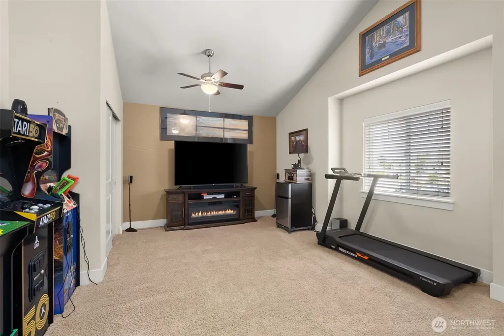 29015 33rd Avenue S Roy WA 98580
