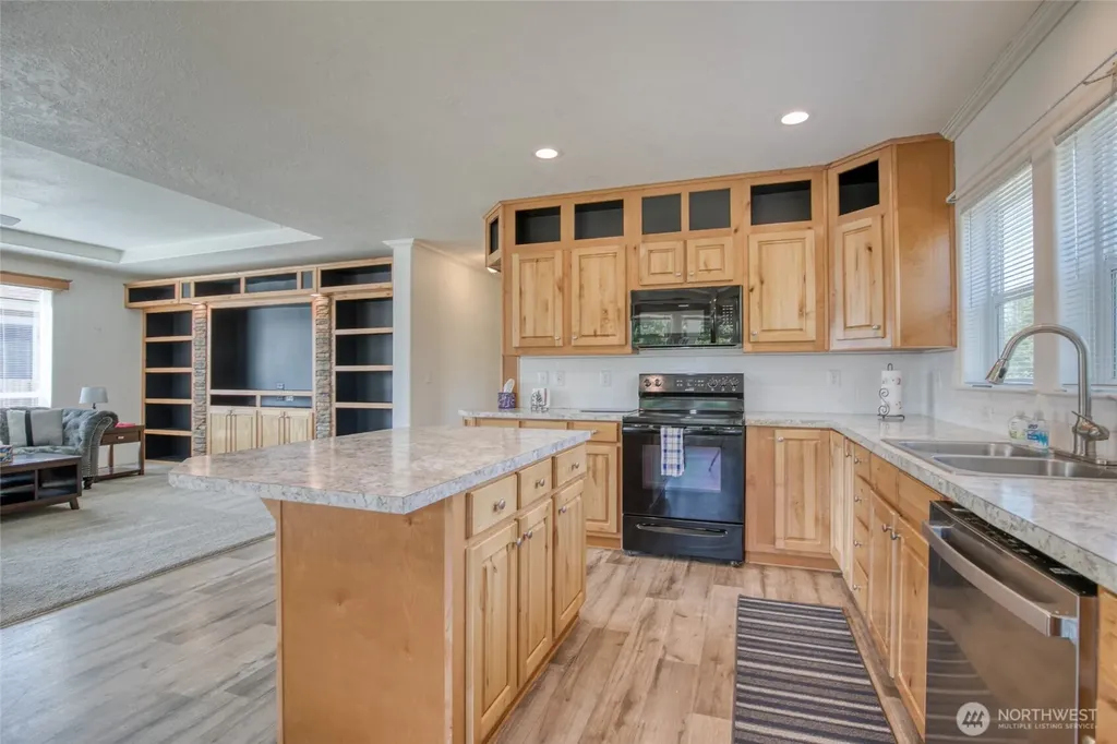 141 Frigate Street NW Ocean Shores WA 98569
