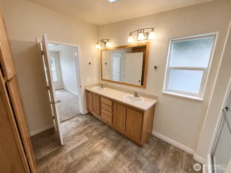 23825 15th Avenue SE Bothell WA 98021