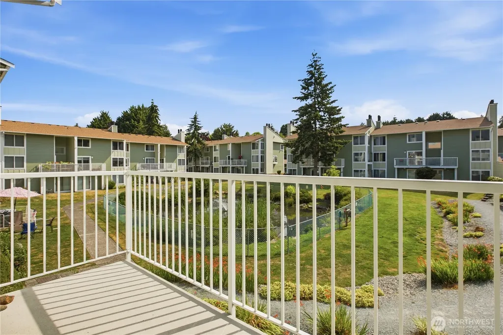 22240 24th Avenue S Des Moines WA 98198