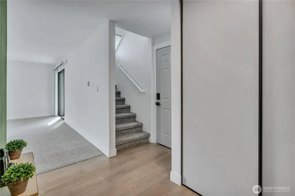 22240 24th Avenue S Des Moines WA 98198