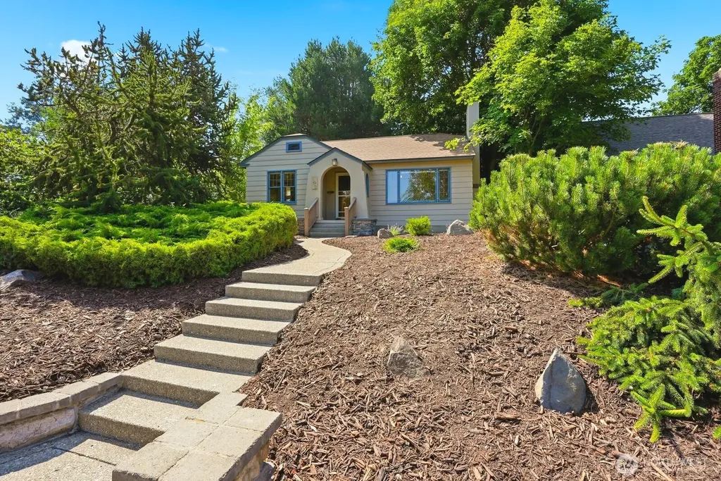 702 E 3rd Avenue Ellensburg WA 98926