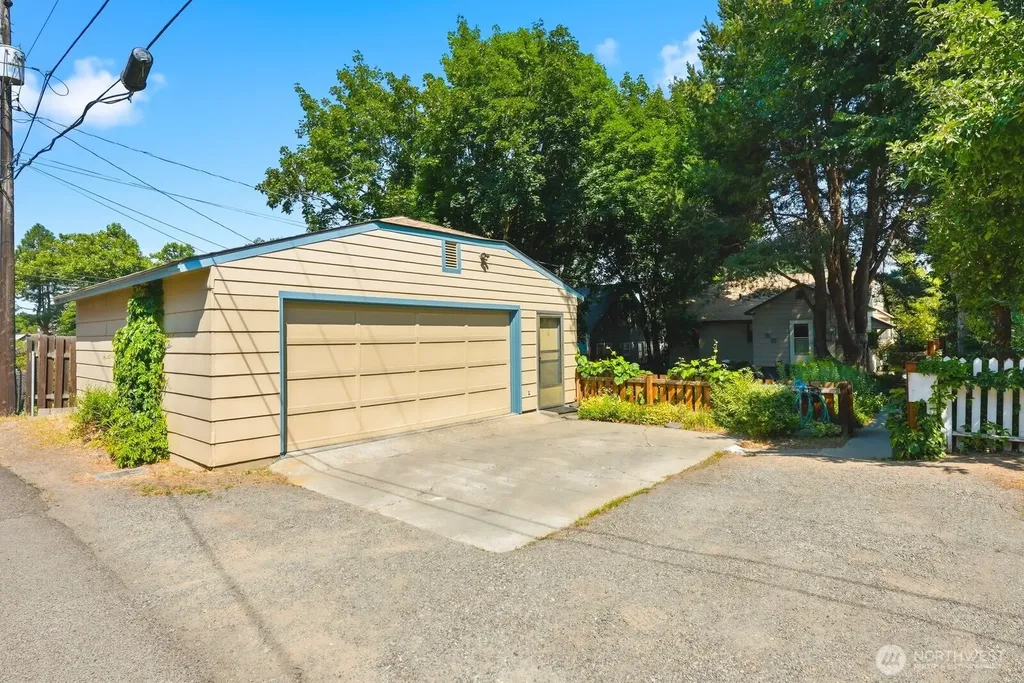 702 E 3rd Avenue Ellensburg WA 98926