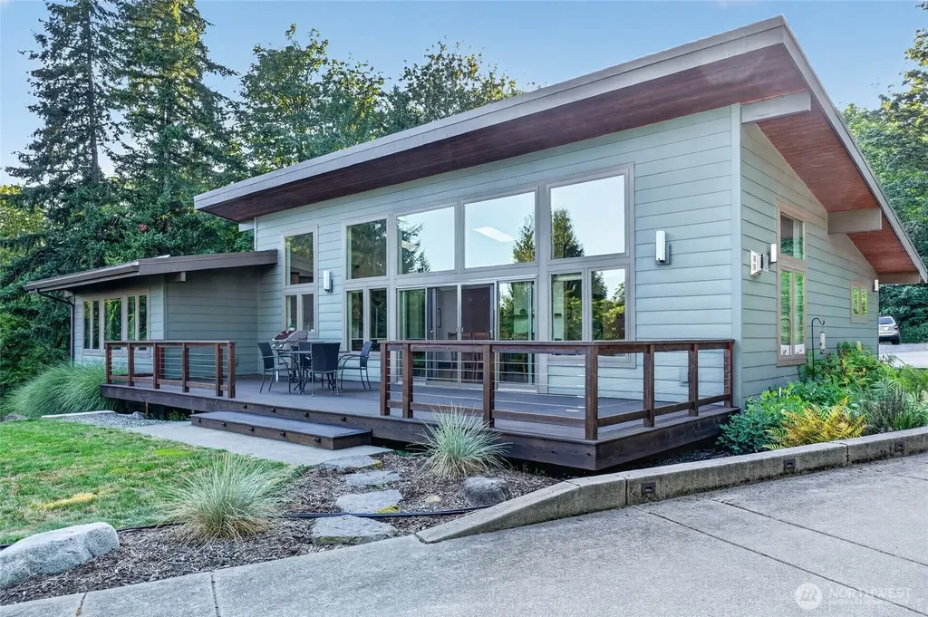3143 Edgewood Lane Bellingham WA 98226