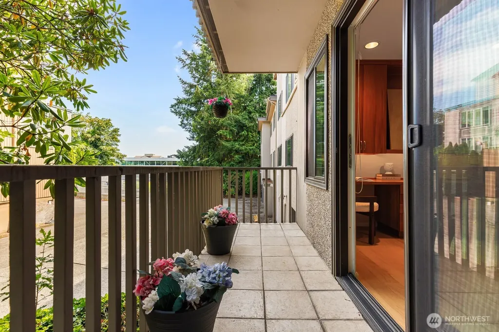 9901 NE 4th Street Bellevue WA 98004