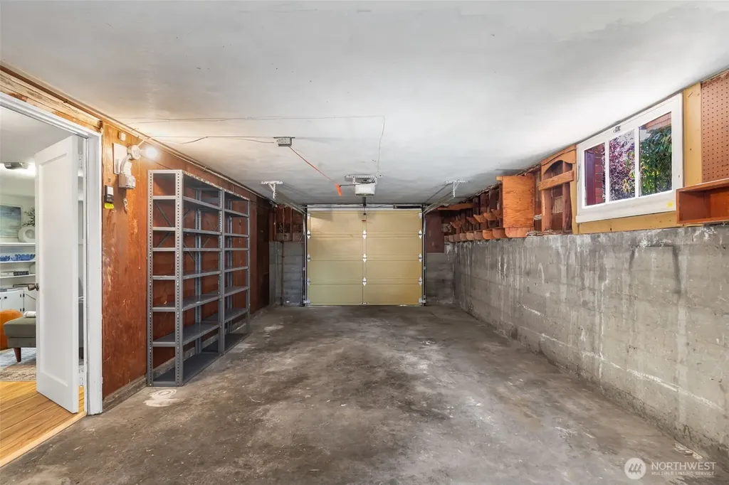 7551 33rd Avenue NW Seattle WA 98117