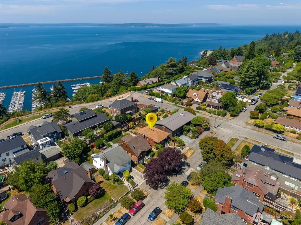 7551 33rd Avenue NW Seattle WA 98117