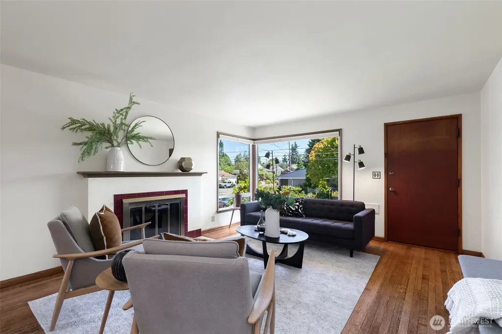 7551 33rd Avenue NW Seattle WA 98117