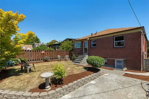 7551 33rd Avenue NW Seattle WA 98117