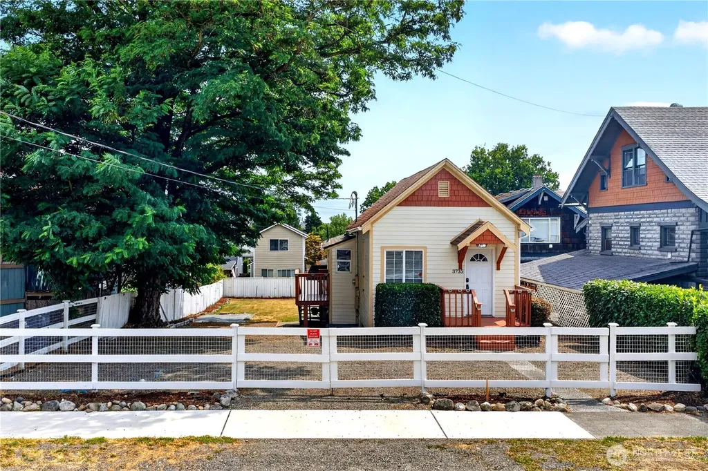 3735 S Alaska Street Tacoma WA 98418