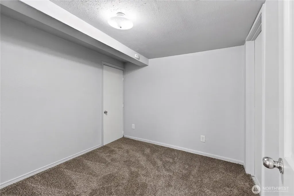 3735 S Alaska Street Tacoma WA 98418