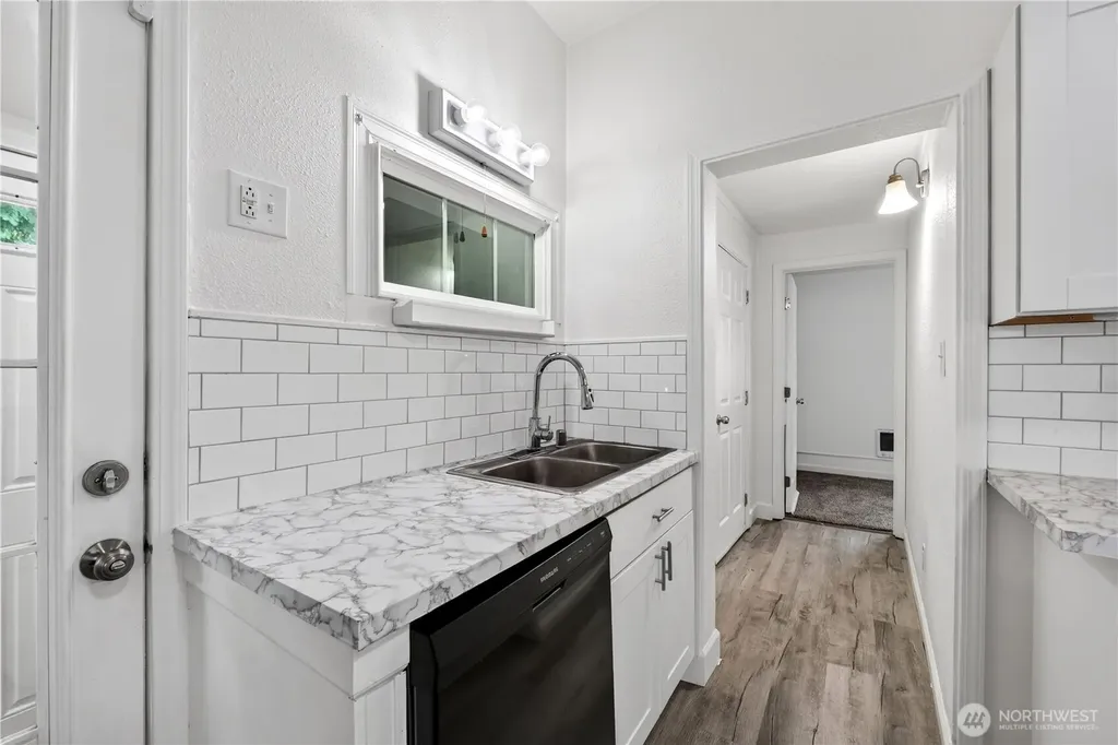 3735 S Alaska Street Tacoma WA 98418