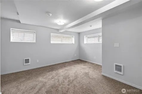 3735 S Alaska Street Tacoma WA 98418
