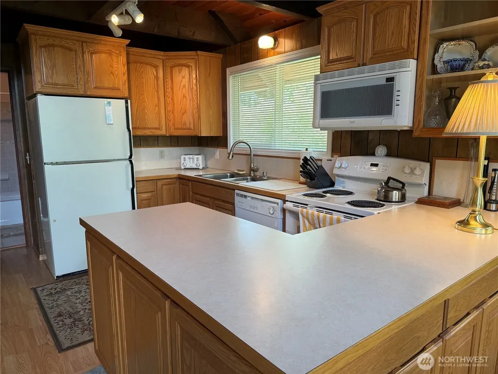 32216 R Street Ocean Park WA 98640
