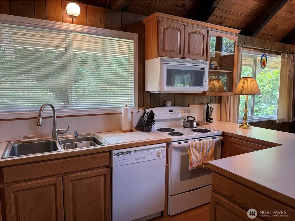 32216 R Street Ocean Park WA 98640