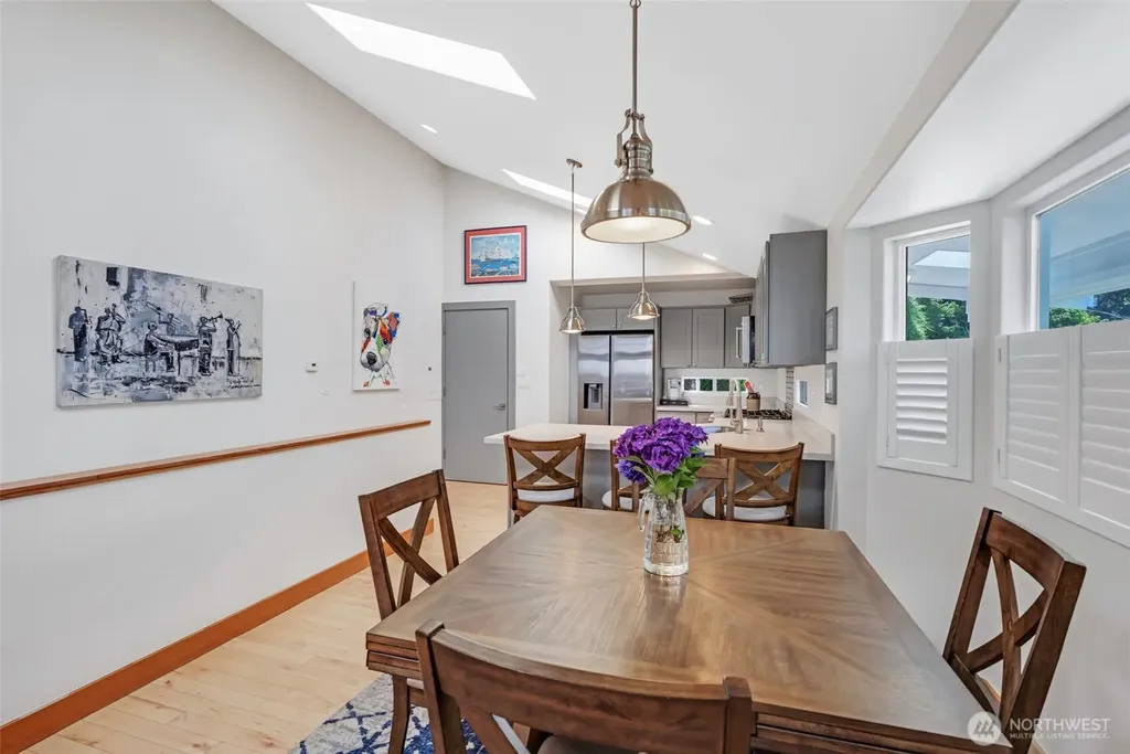 30201 33rd Avenue SW Federal Way WA 98023