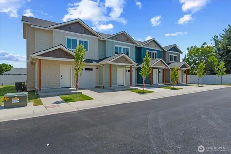 1030 Finch Lane Wenatchee WA 98801