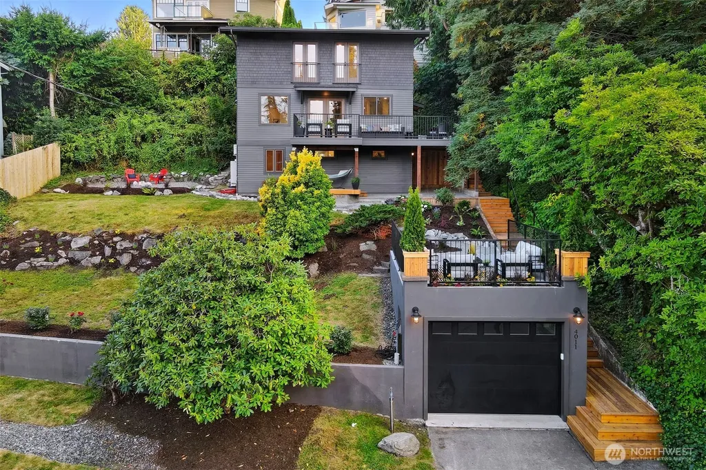 4011 SW Massachusetts Street Seattle WA 98116