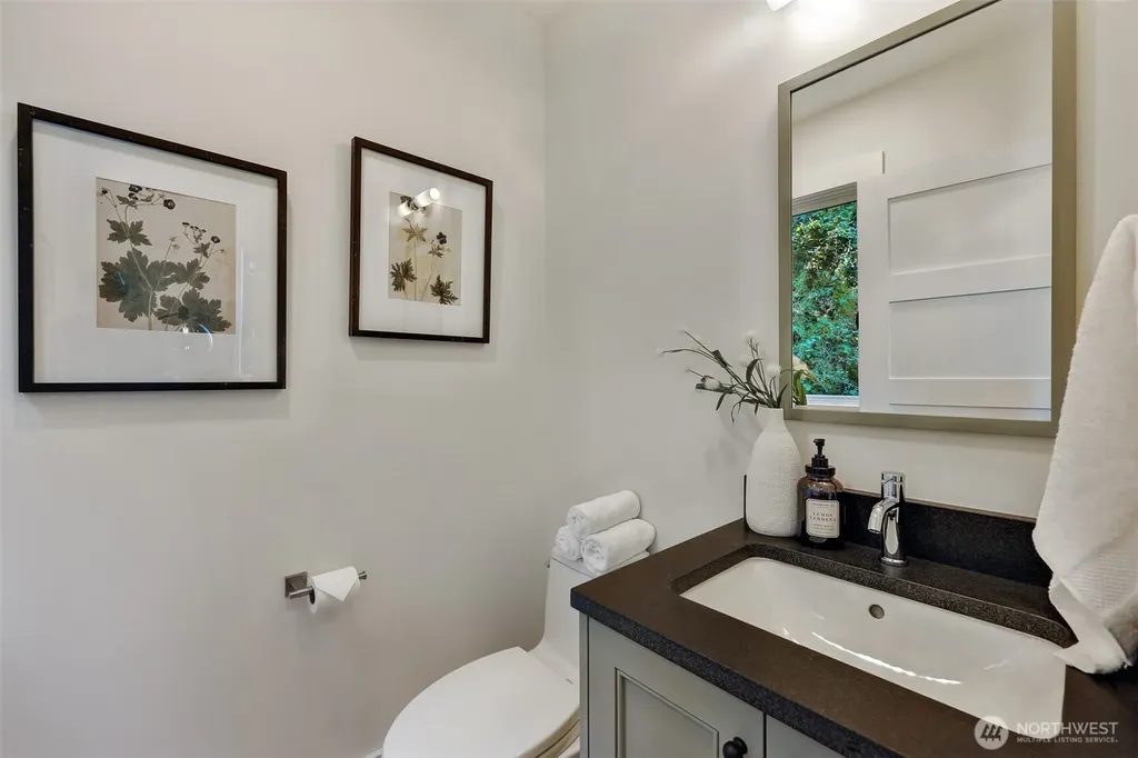 4011 SW Massachusetts Street Seattle WA 98116