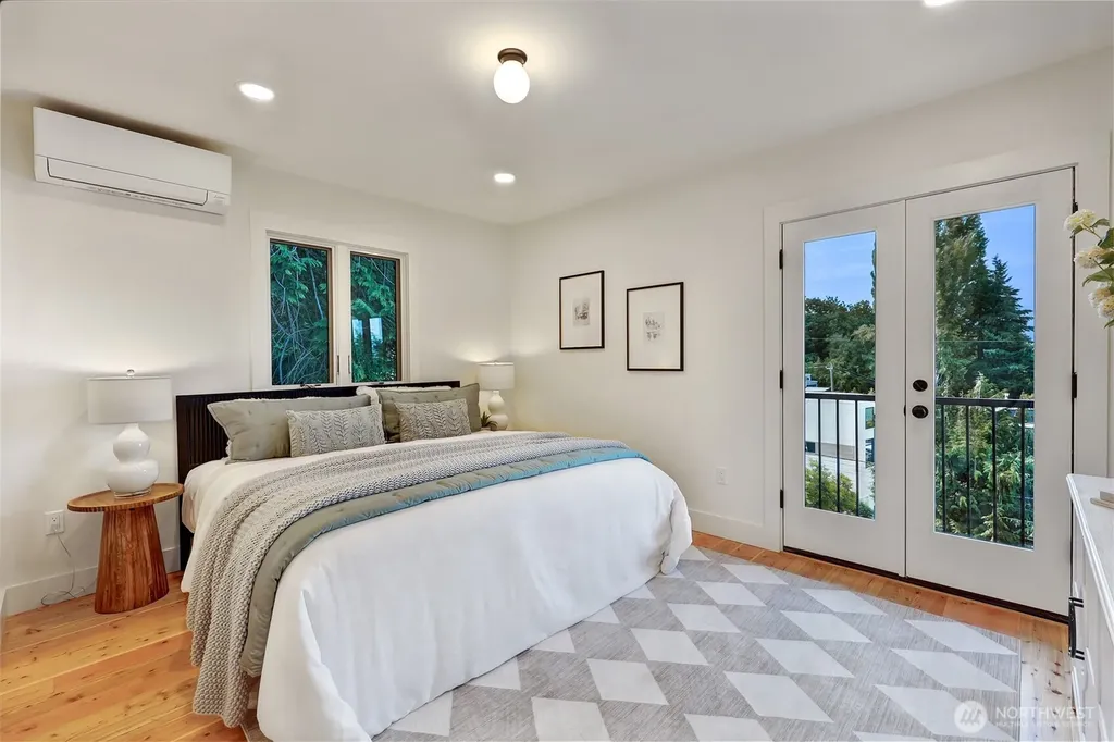 4011 SW Massachusetts Street Seattle WA 98116