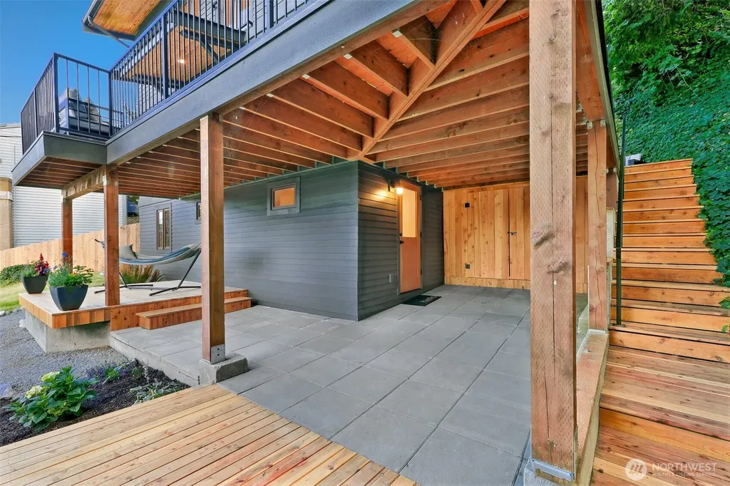 4011 SW Massachusetts Street Seattle WA 98116