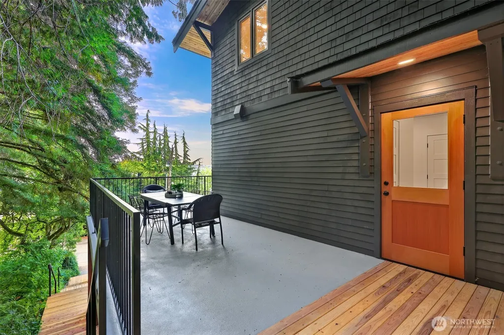 4011 SW Massachusetts Street Seattle WA 98116