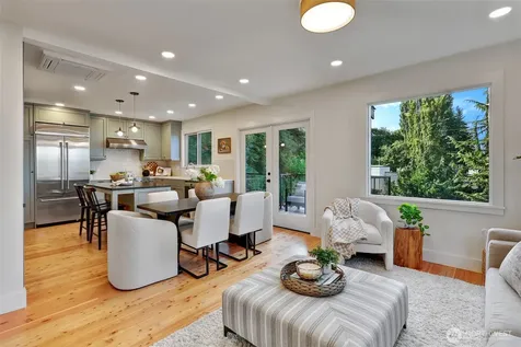 4011 SW Massachusetts Street Seattle WA 98116