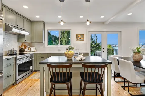 4011 SW Massachusetts Street Seattle WA 98116