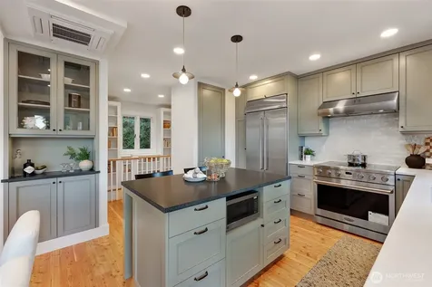 4011 SW Massachusetts Street Seattle WA 98116