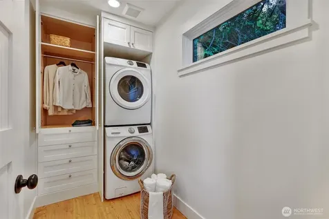 4011 SW Massachusetts Street Seattle WA 98116