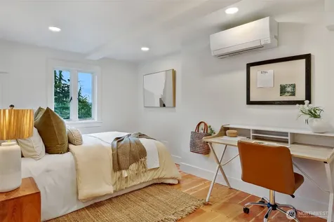 4011 SW Massachusetts Street Seattle WA 98116