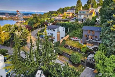 4011 SW Massachusetts Street Seattle WA 98116