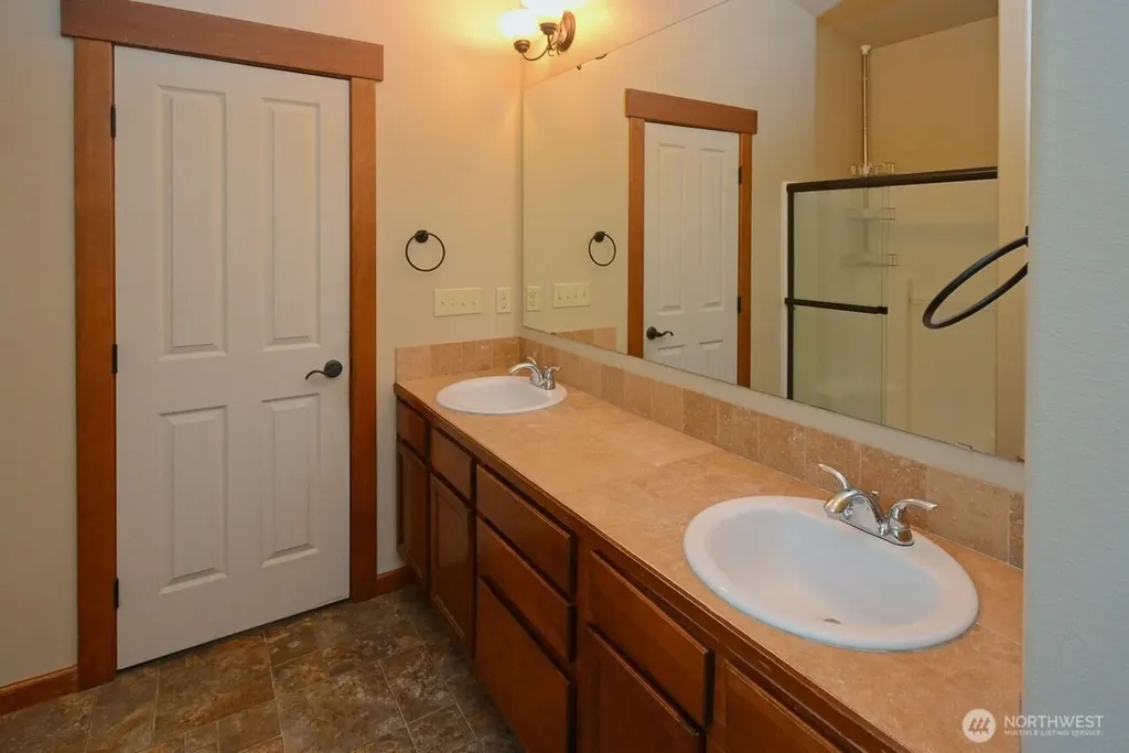 10123 88th Court SW Lakewood WA 98498