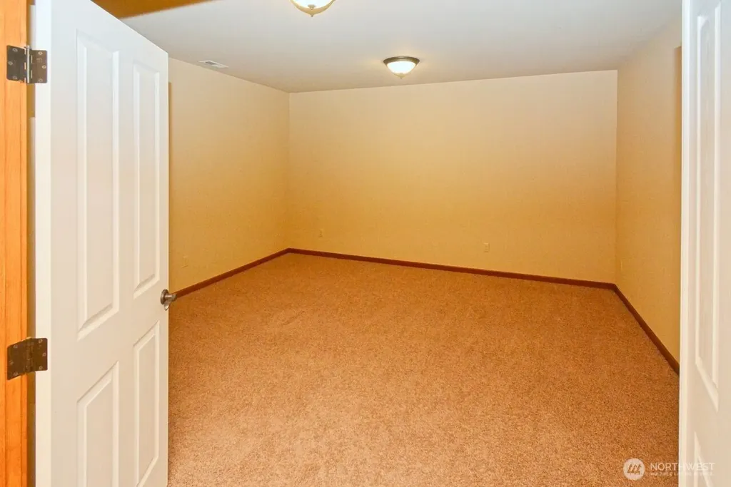 10123 88th Court SW Lakewood WA 98498