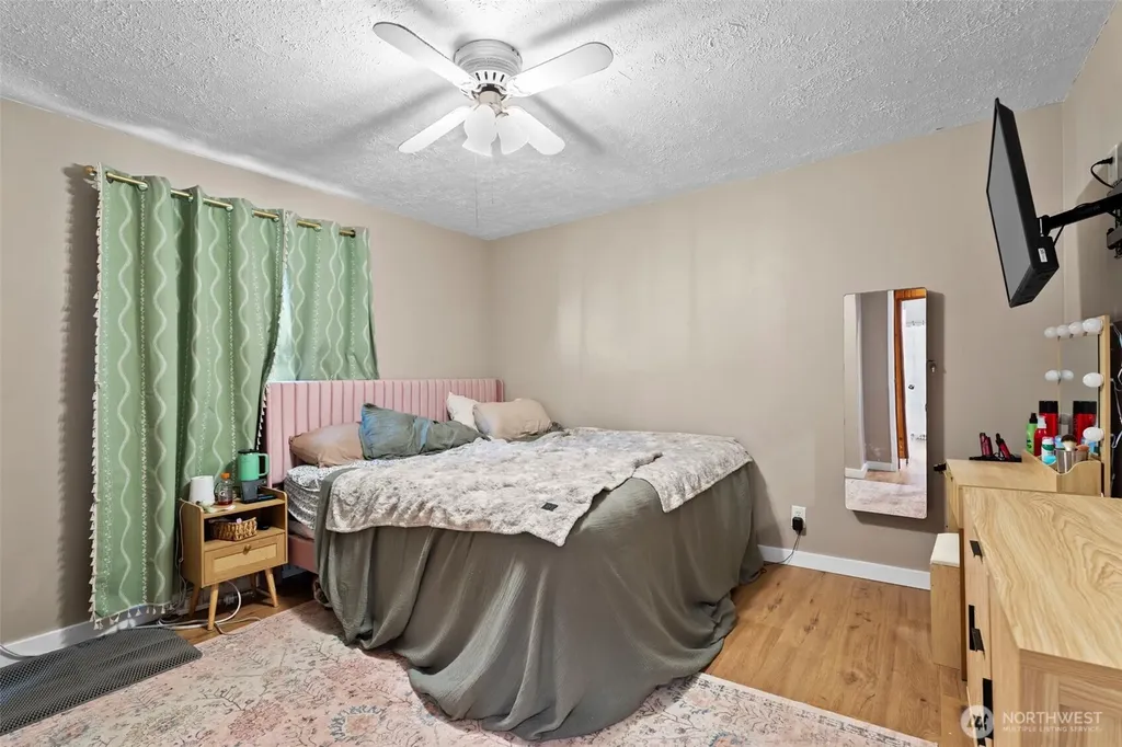 1101 Elm Street Kelso WA 98626