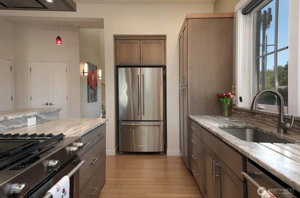 512 Cascade Avenue Langley WA 98260