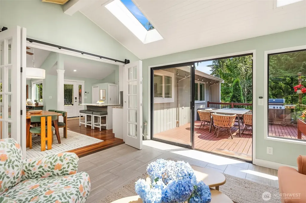 11471 Kallgren Road NE Bainbridge Island WA 98110