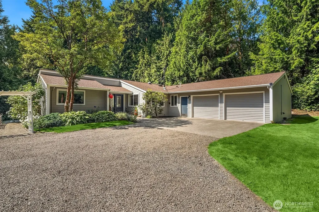 11471 Kallgren Road NE Bainbridge Island WA 98110