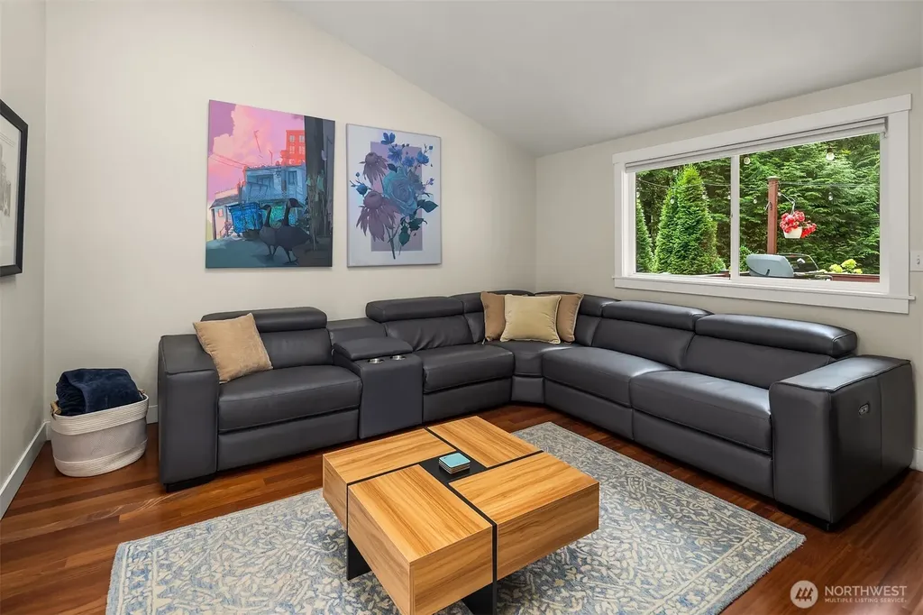 11471 Kallgren Road NE Bainbridge Island WA 98110