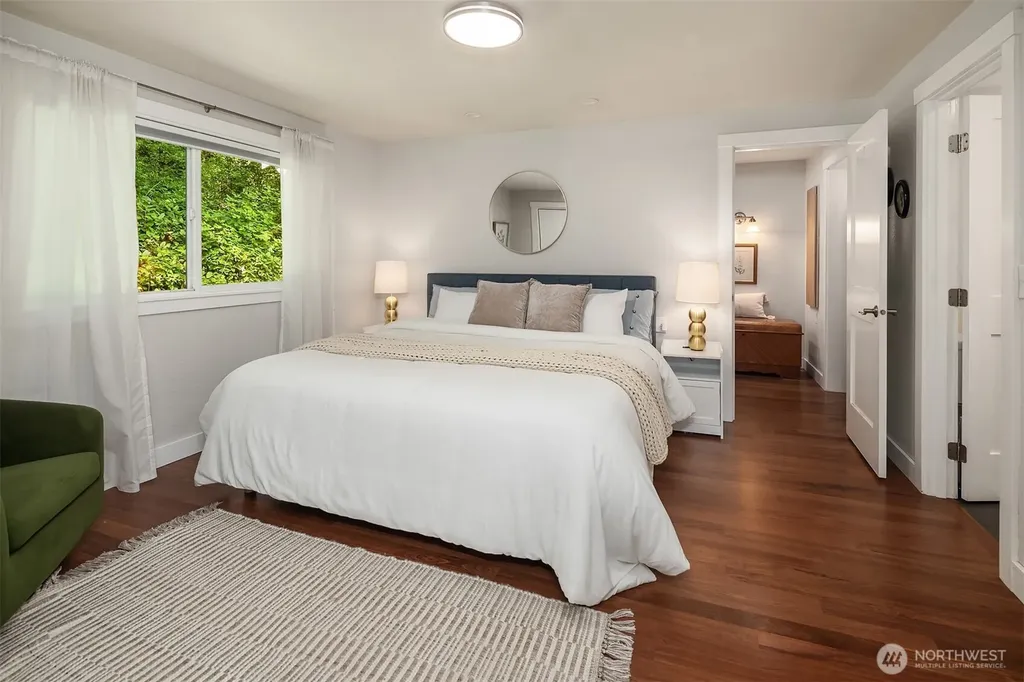 11471 Kallgren Road NE Bainbridge Island WA 98110