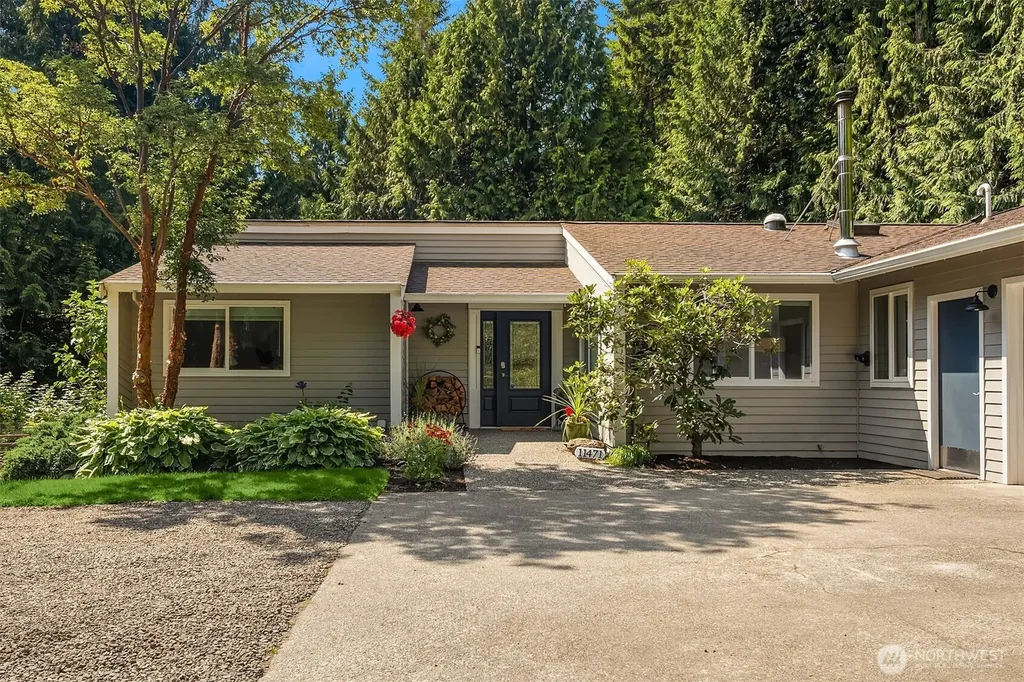 11471 Kallgren Road NE Bainbridge Island WA 98110