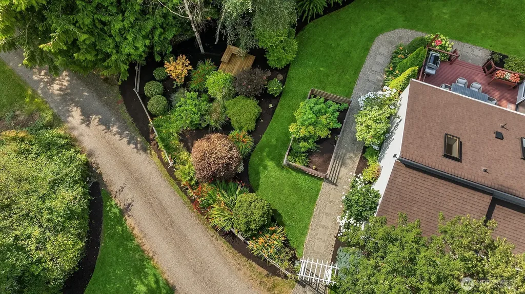 11471 Kallgren Road NE Bainbridge Island WA 98110