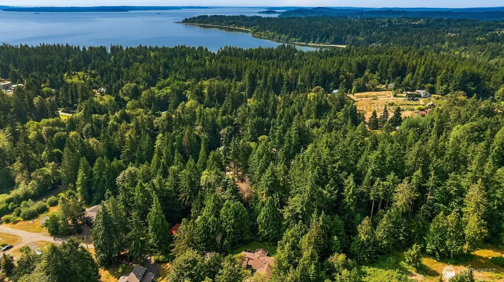 11471 Kallgren Road NE Bainbridge Island WA 98110