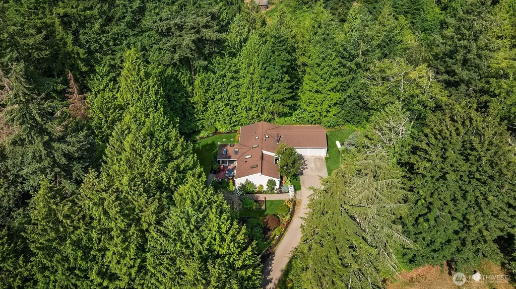11471 Kallgren Road NE Bainbridge Island WA 98110