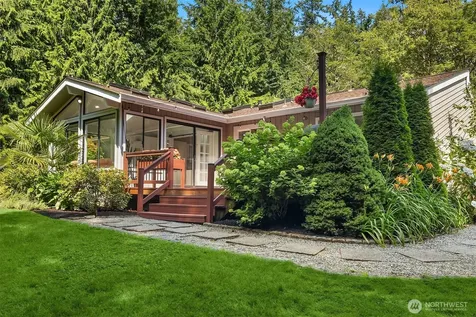 11471 Kallgren Road NE Bainbridge Island WA 98110
